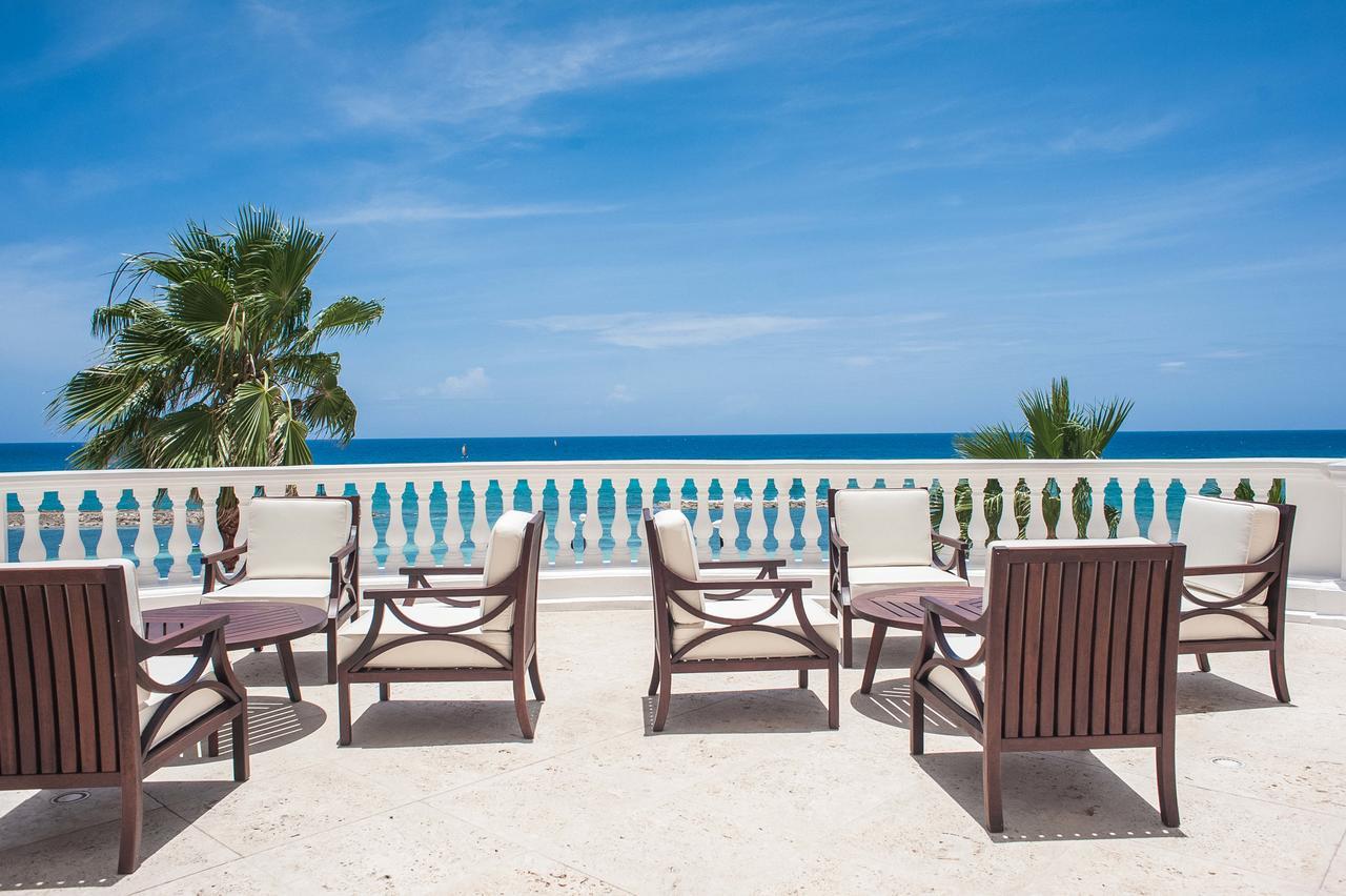 Palmyra Luxury Beach Condos Teluk Montego Bagian luar foto