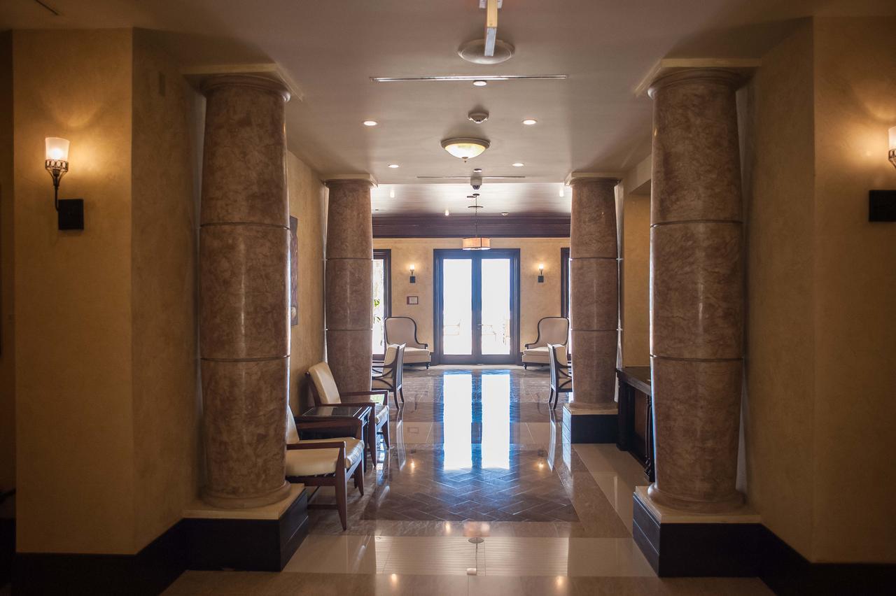 Palmyra Luxury Beach Condos Teluk Montego Bagian luar foto