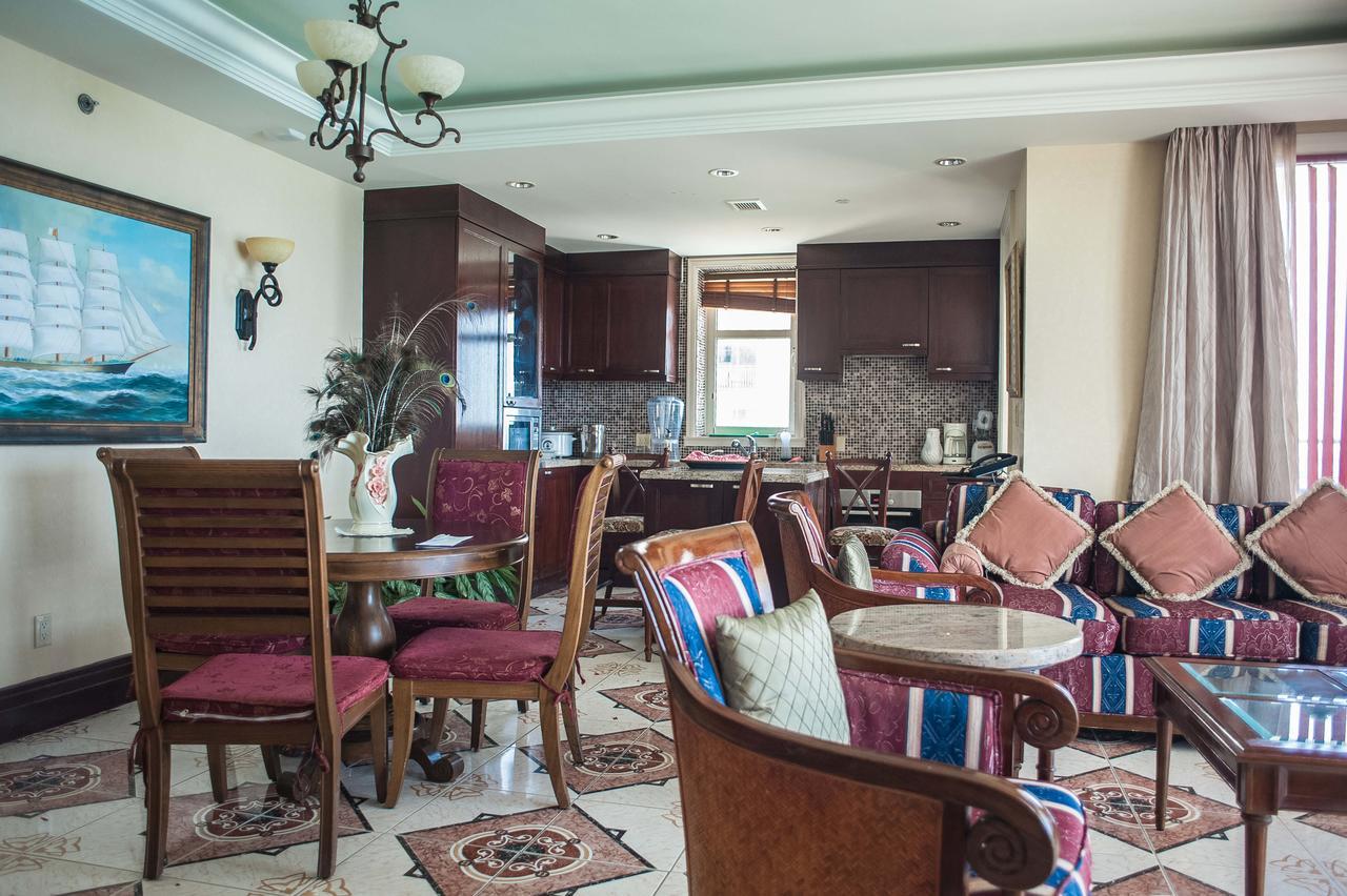 Palmyra Luxury Beach Condos Teluk Montego Bagian luar foto