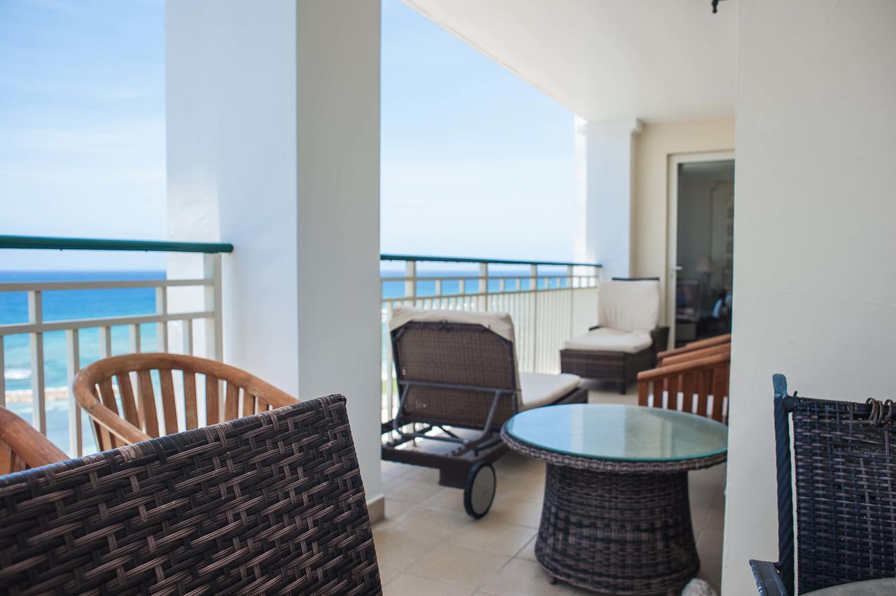Palmyra Luxury Beach Condos Teluk Montego Bagian luar foto